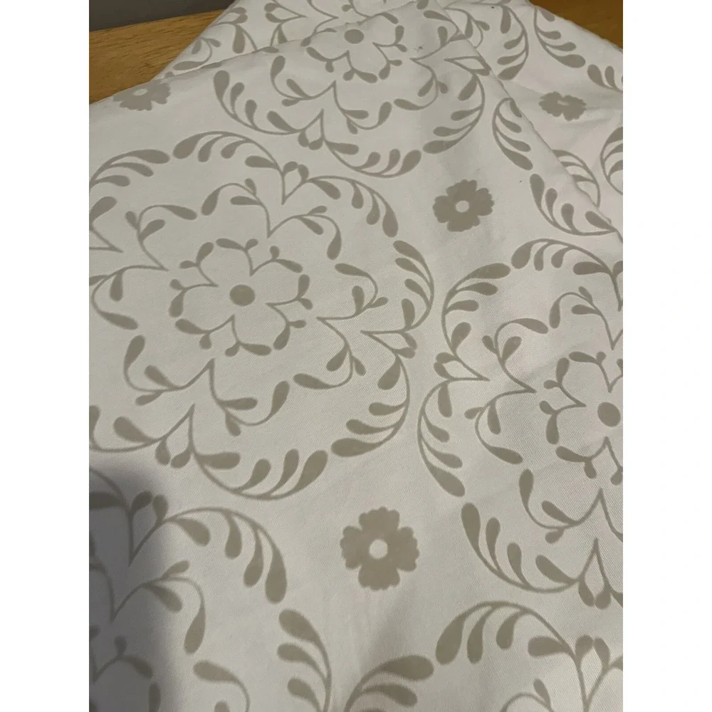 2 Pottery Barn‎ Kids Circle Floral Leaf White Tan Blackout Curtain Panel 44x84